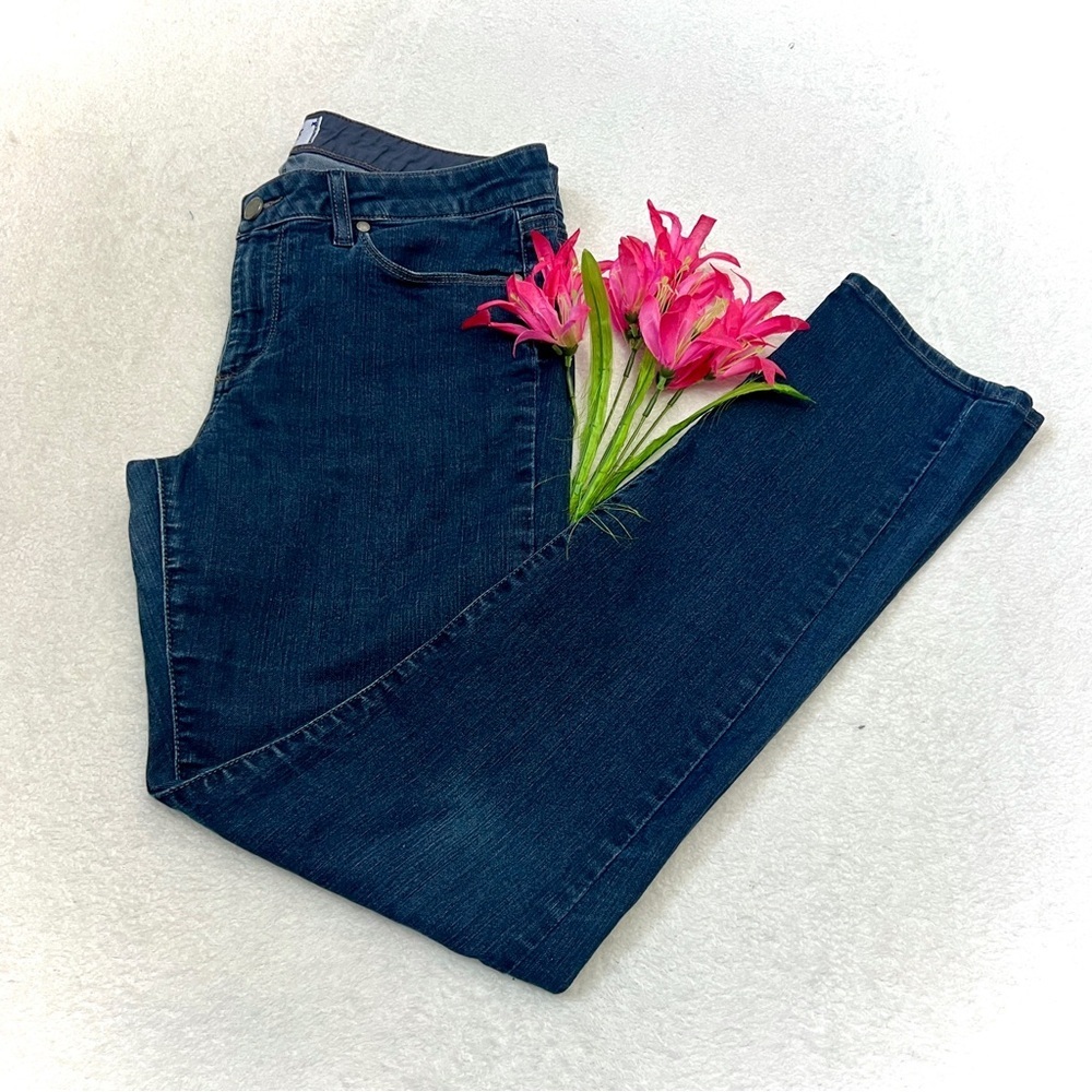 PAIGE Dark Wash Skyline Skinny Jean - Size 31